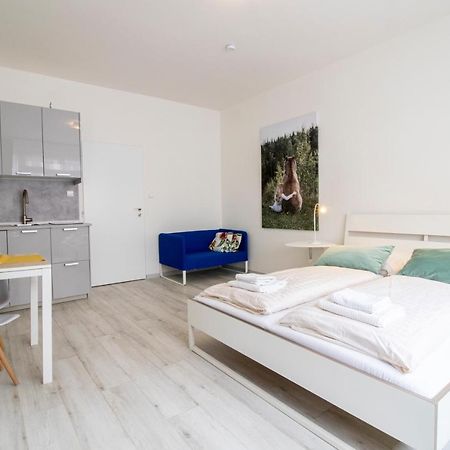Prague Apartments Екстер'єр фото