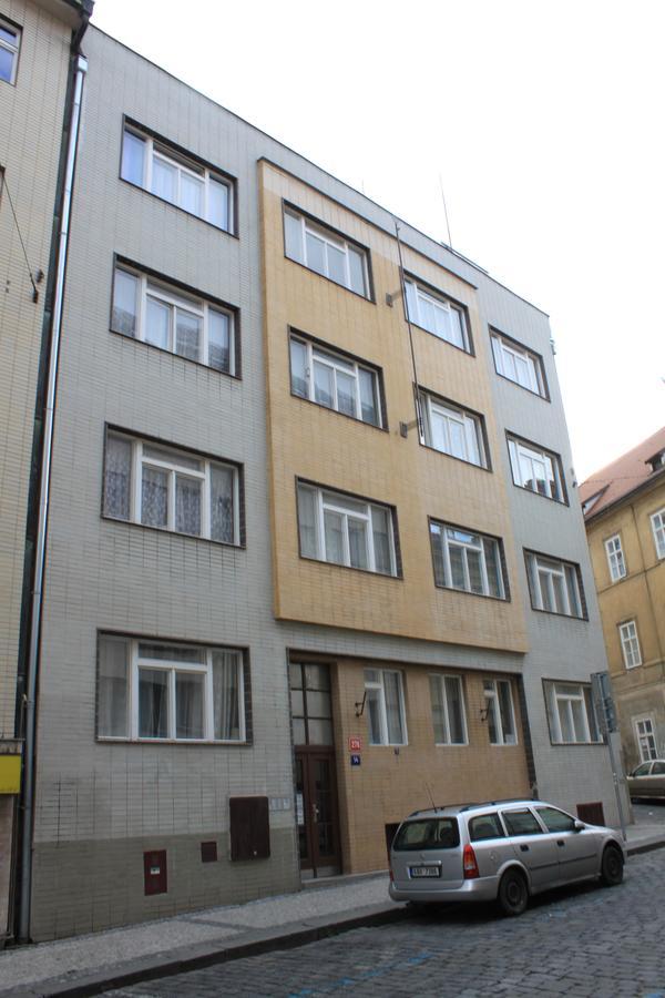 Prague Apartments Екстер'єр фото
