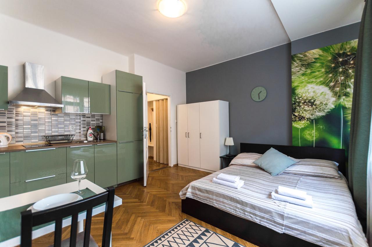 Prague Apartments Екстер'єр фото