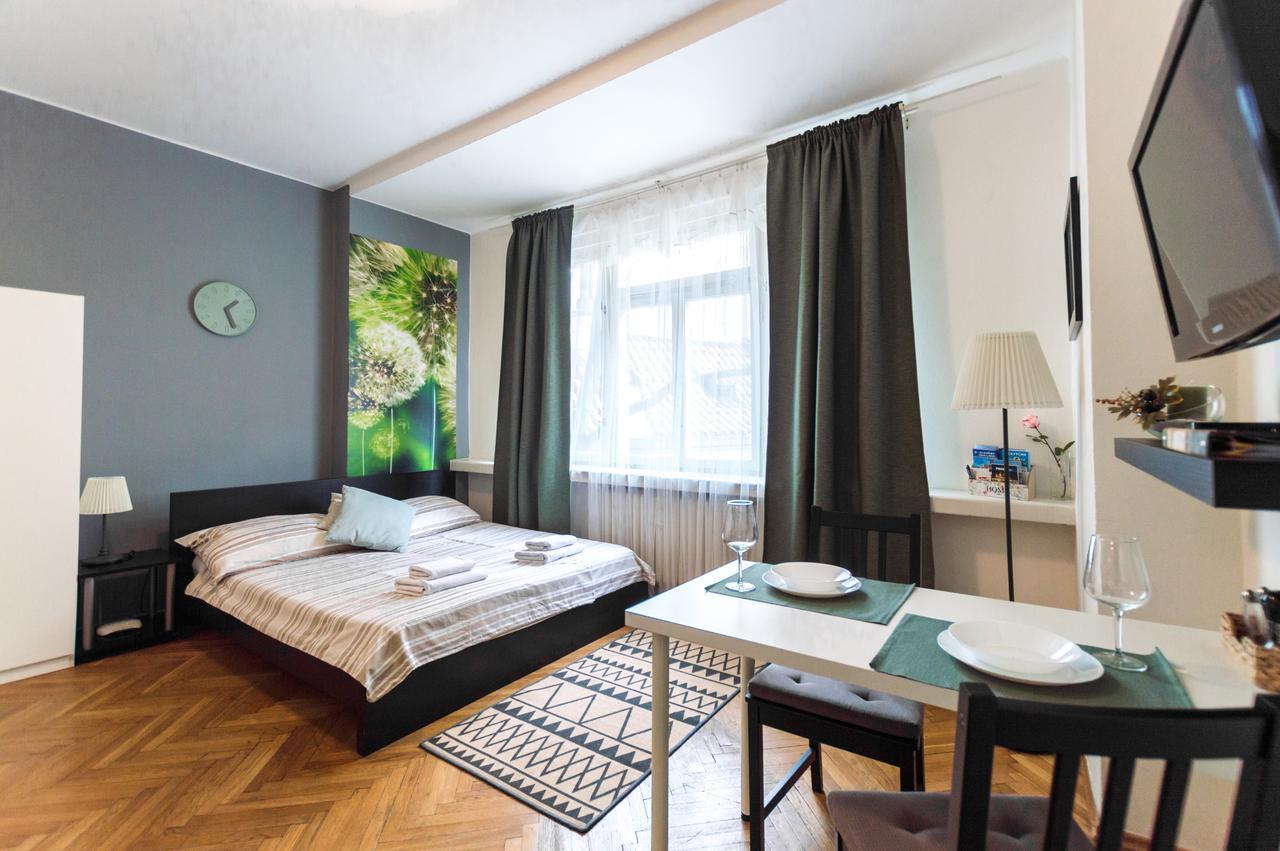 Prague Apartments Екстер'єр фото