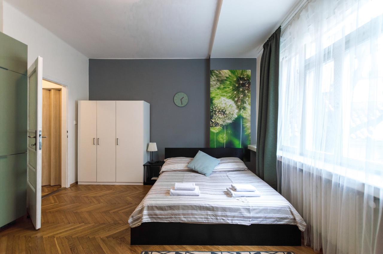 Prague Apartments Екстер'єр фото
