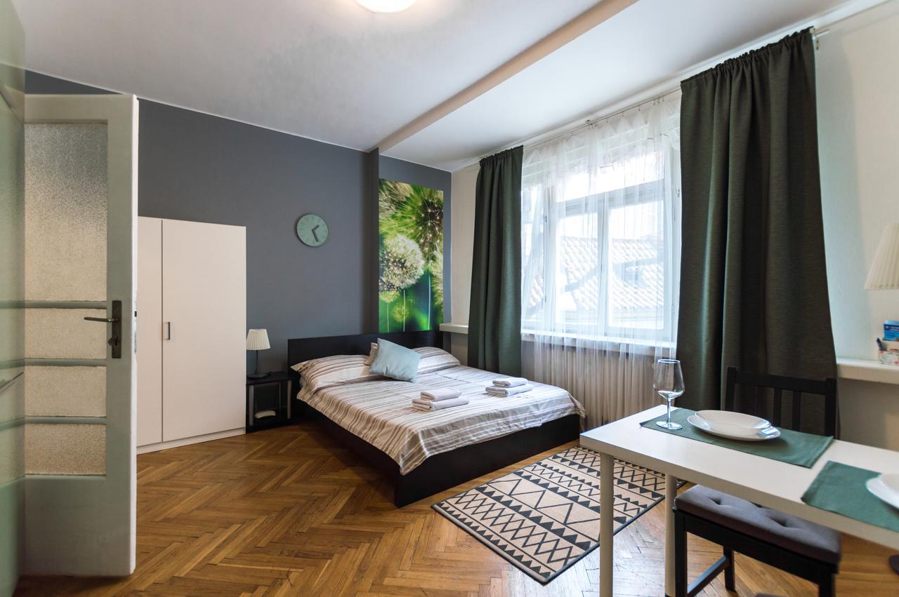 Prague Apartments Екстер'єр фото