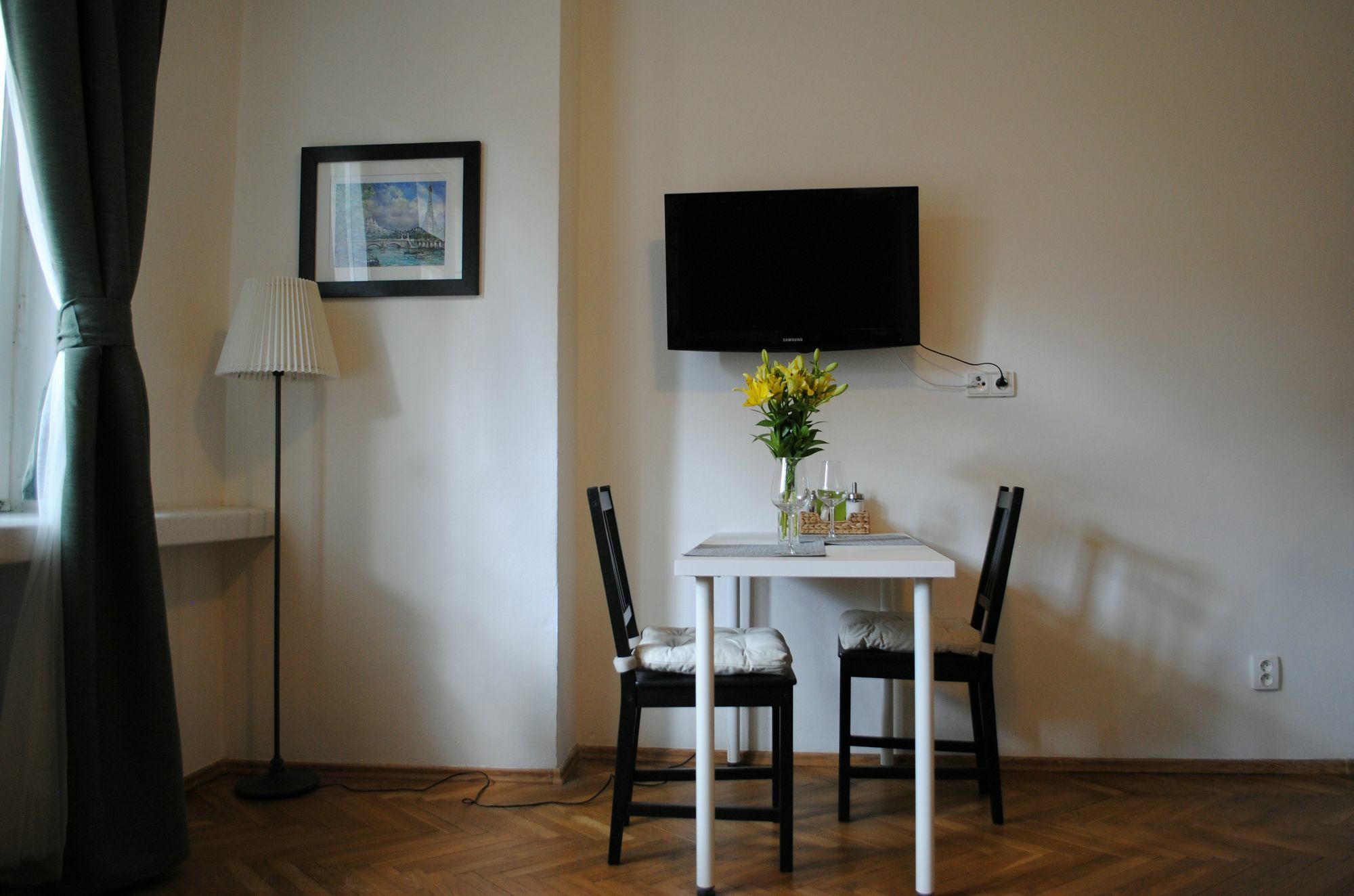 Prague Apartments Екстер'єр фото